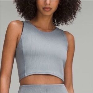 Lululemon softstreme cropped ribbed tank in Belgian blue size 14 style W1EDFS